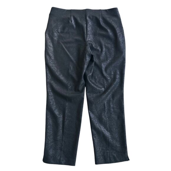 Chicos -154 Fabulously Slimming Black Foil Paisley Ankle Pants Sz 1.5 / Medium - Picture 3 of 8